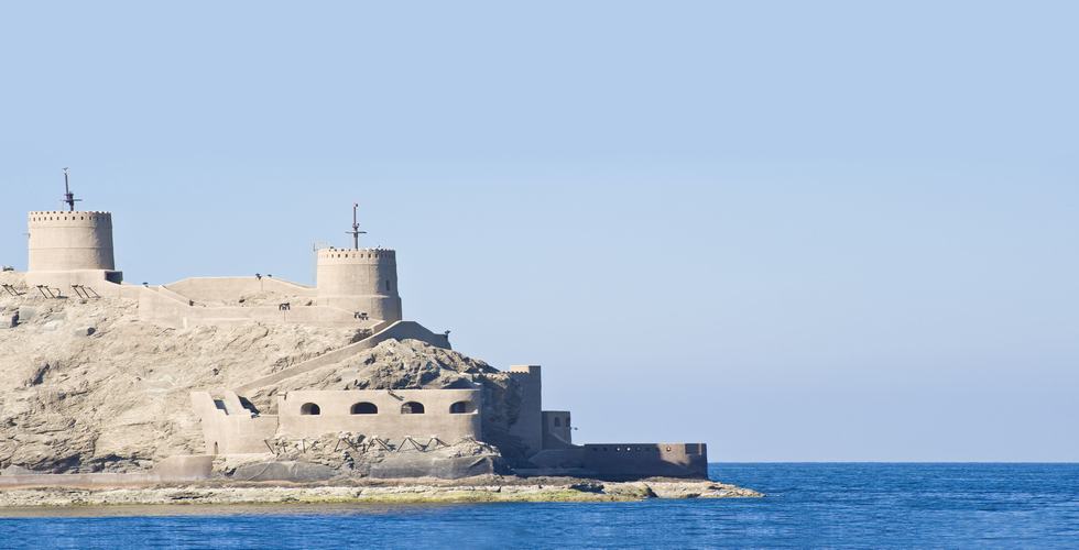 https://d3r8gwkgo0io6y.cloudfront.net/upload/Bahla fort.jpg